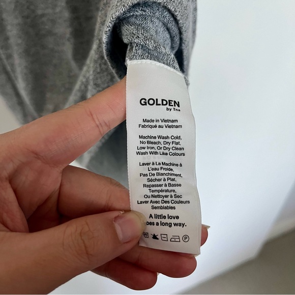 💙 Aritzia TNA Golden Short Sleeve Bodycon Knit Dress - Size M, Grey Heather - Picture 4 of 6